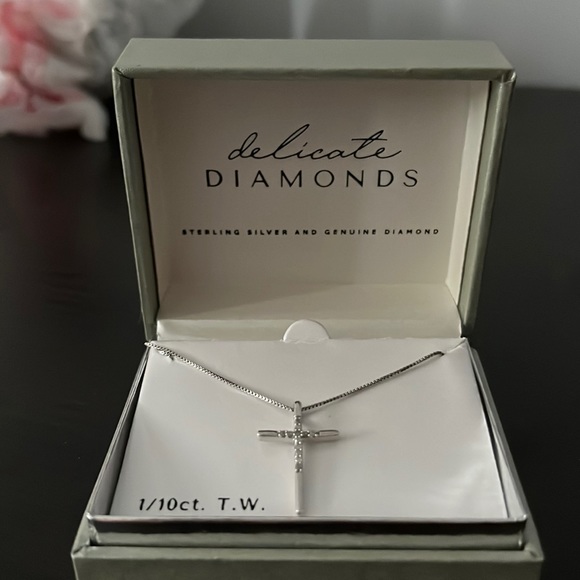 Delicate Diamonds 1/10ct. Genuine Diamond Womans 18” Silver Cross Neckla… - Picture 1 of 4